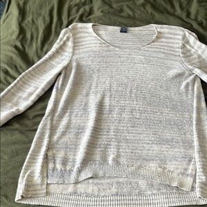 GAP Gray Crew Neck Sweater with Textured Knit